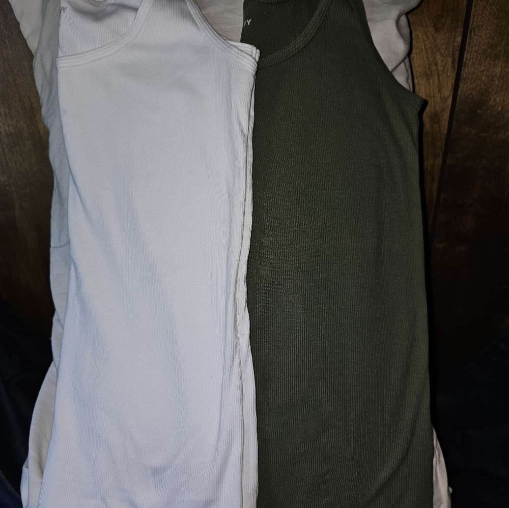 Lot of 2 Old Navy Ribbed Tank Tops